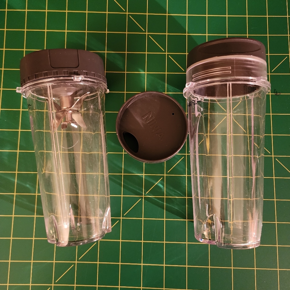 2 Ninja Clear Blender Tumbler Cups with Blade Unit & 2 Lids